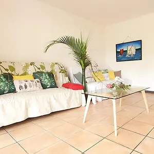 Spacieux Appartement: Et Piscine à Proximité Sainte-Anne