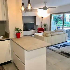 Juan Les Pins Center,1 Bedroom Apart, Pool , Antibes France